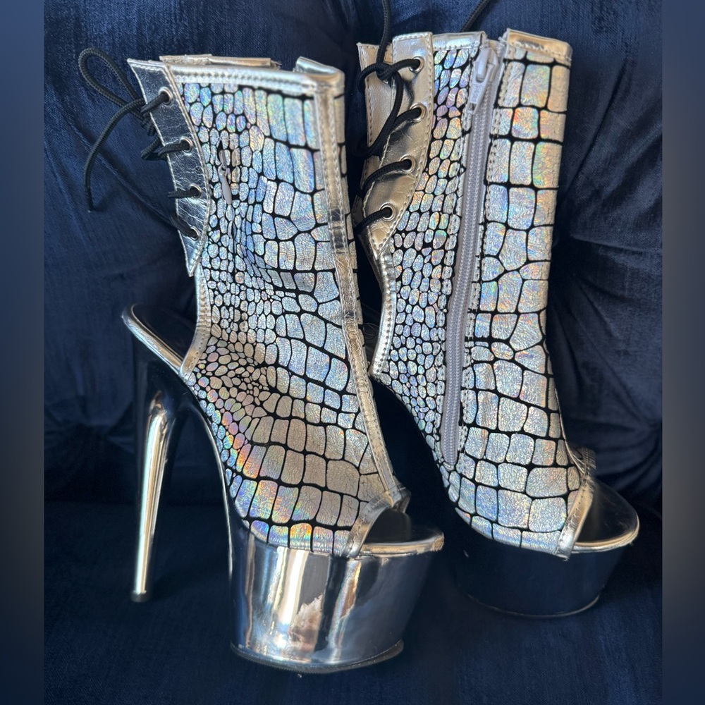 Pleaser Heel Silver Hologram Open Toe Ankle Boots Hologram Snakeskin Design 7 in